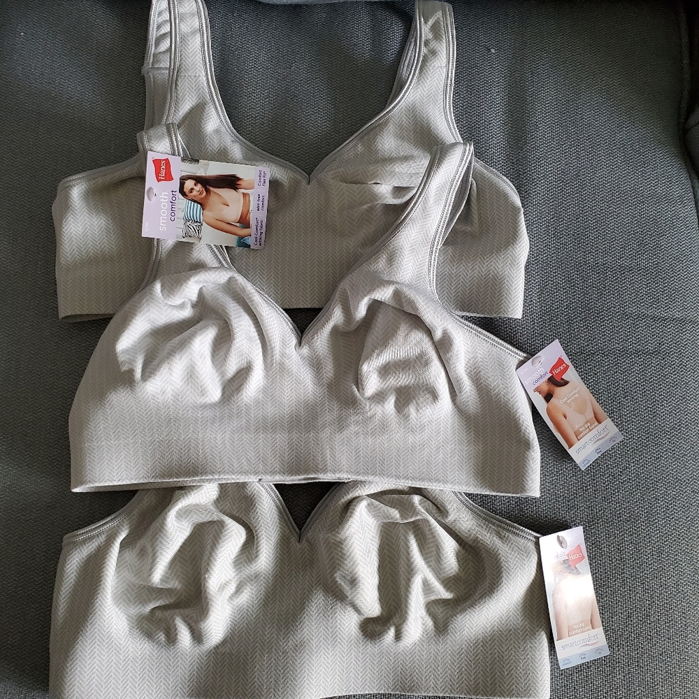 3 Hanes Smooth Comfort Bras